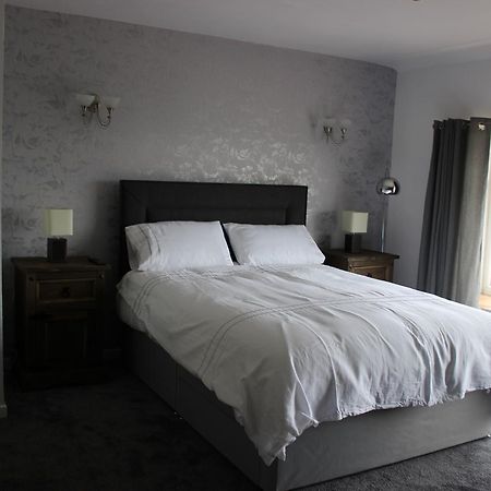 The New Lodge Pontardawe Εξωτερικό φωτογραφία