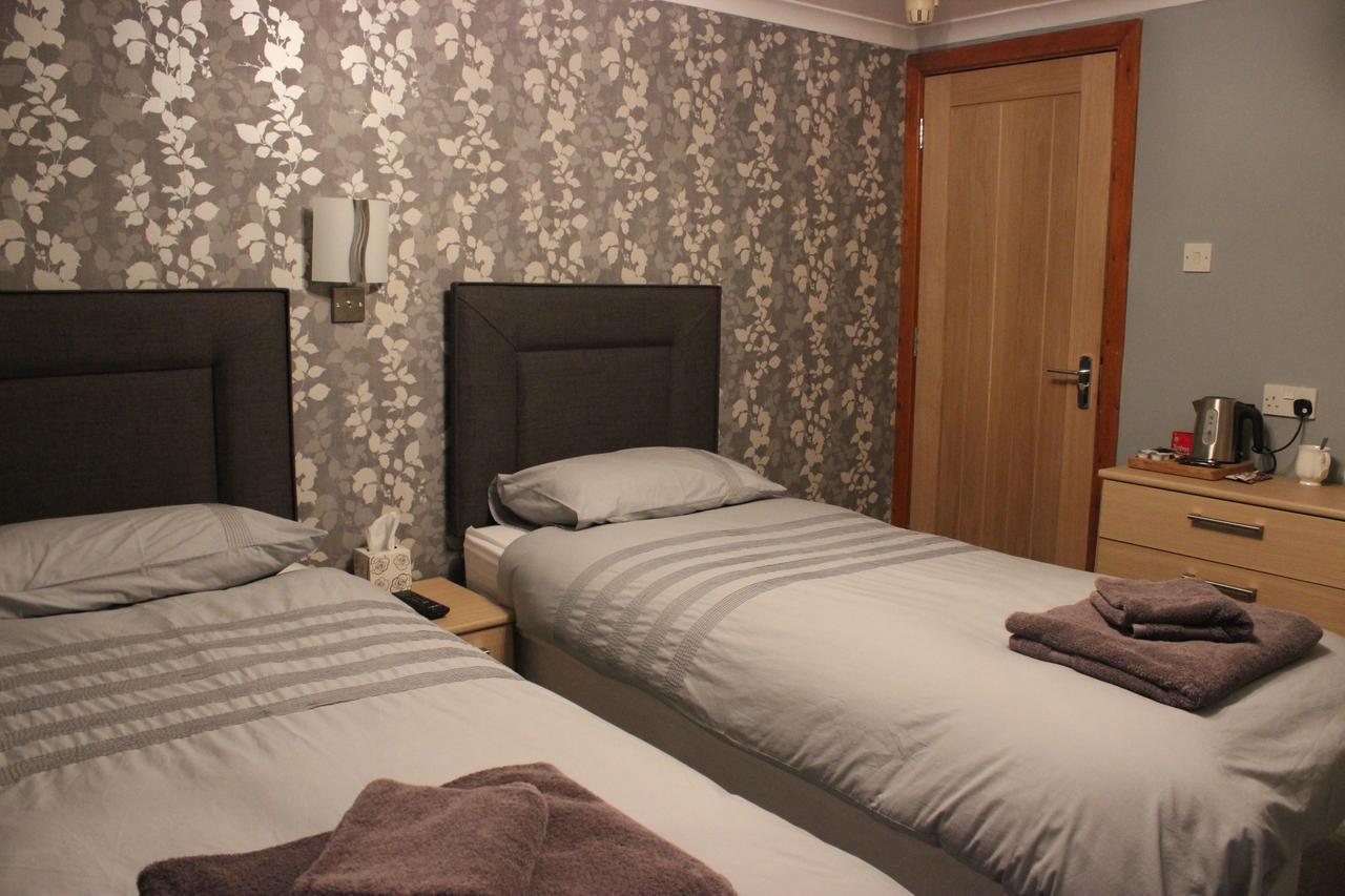 The New Lodge Pontardawe Εξωτερικό φωτογραφία