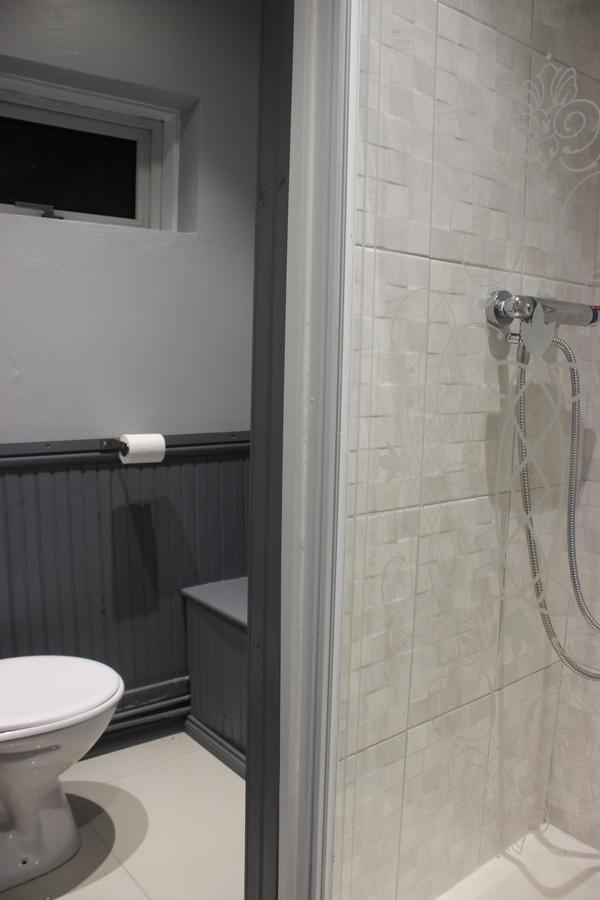 The New Lodge Pontardawe Εξωτερικό φωτογραφία