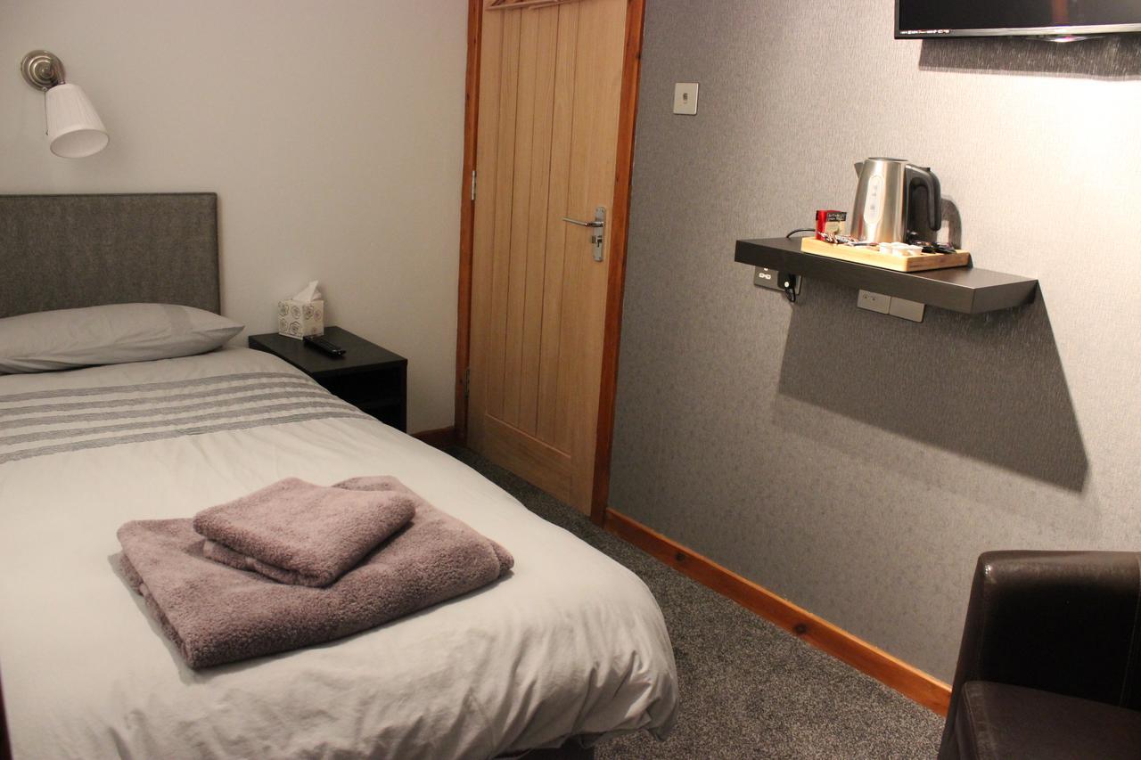 The New Lodge Pontardawe Εξωτερικό φωτογραφία